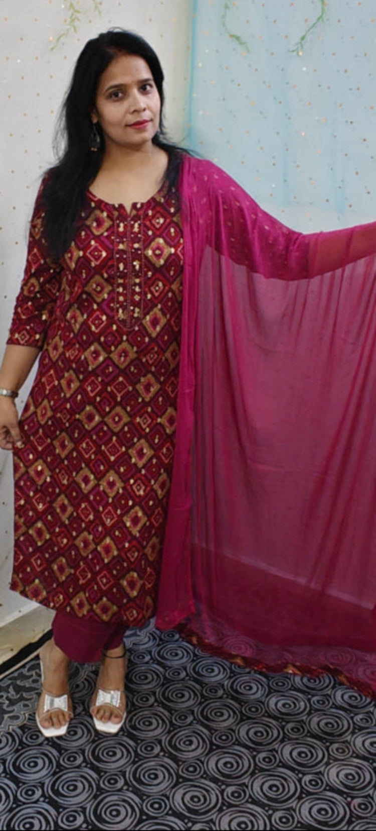 MUSLIN MAROON SUIT - SET WITH BUTTA DETAILING