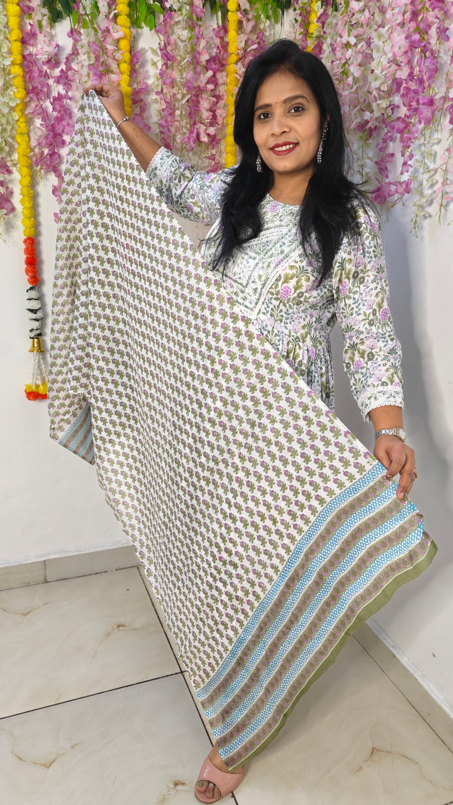 PRINTED EMBROIDERED FLARED WHITE KURTA TROUSER WITH DUPATTA SET
