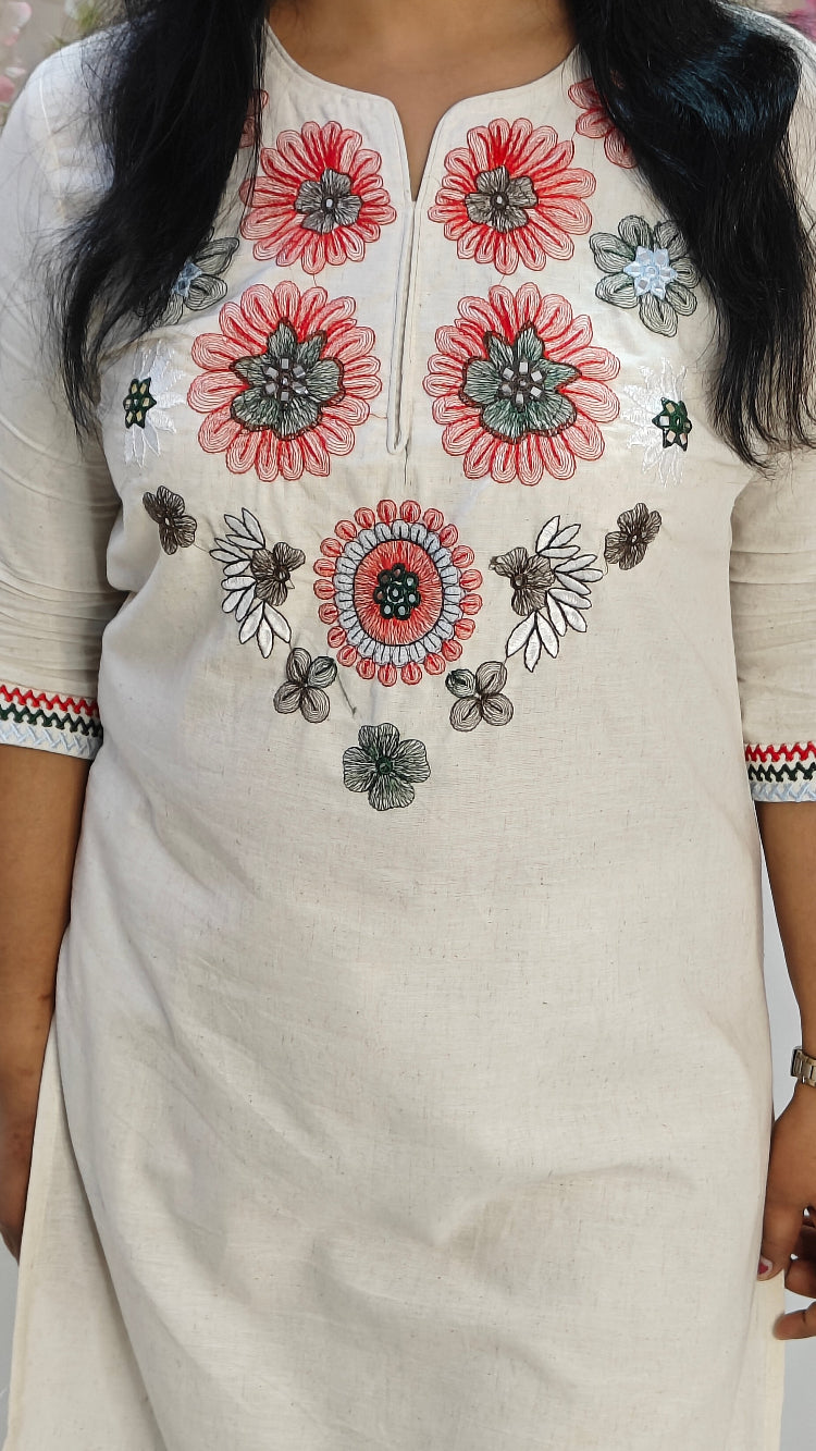 OFF WHITE EMBROIDERED COTTON FLEX KURTA AND PANT SET