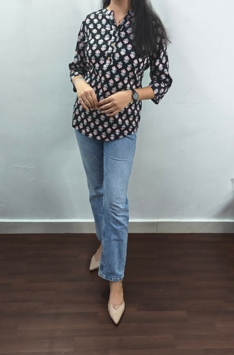 BLACK HANDBLOCK COTTON SHORT TOP