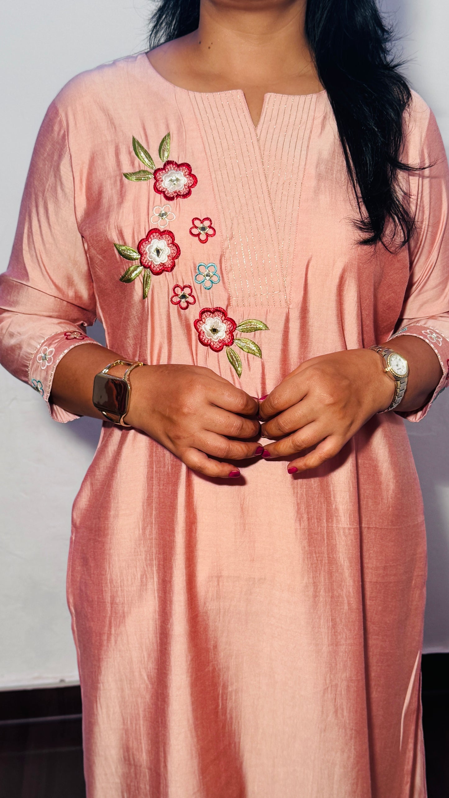PEACH FLORAL THREAD WORK MUSLIN SILK KURTA WITH TROUSERS