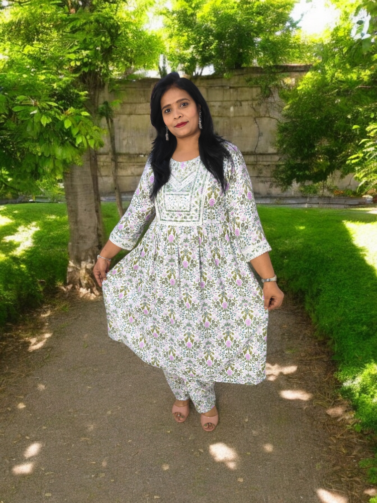 PRINTED EMBROIDERED FLARED WHITE KURTA TROUSER WITH DUPATTA SET