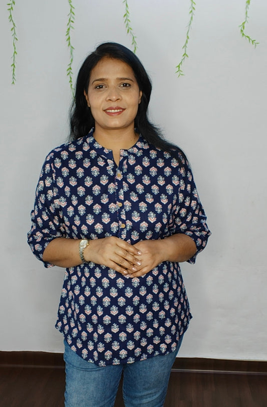 BLUE HANDBLOCK COTTON SHORT TOP