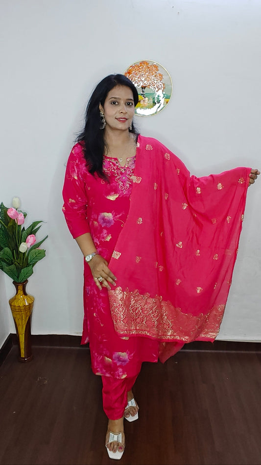 PINK  EMBROIDERED SUIT SET WITH BANARASI DUPPATA