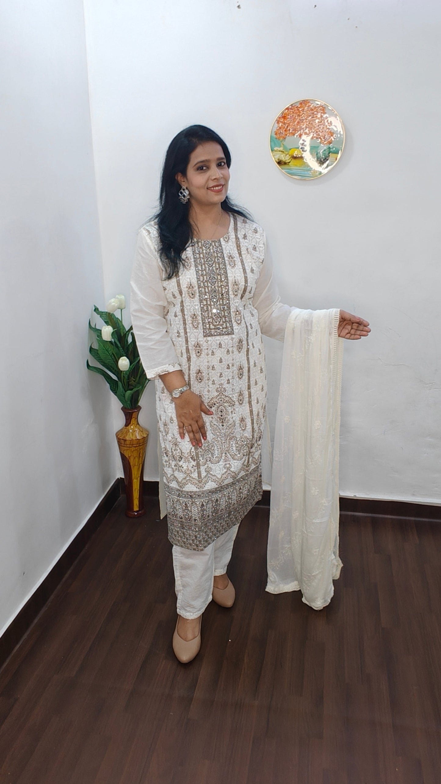 OFF WHITE SIFLY SUIT SET WITH MIRROR WORK | BHAVIAURA