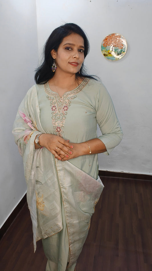 PISTA GREEN EMBRODERED DOLA SILK KURTA SET
