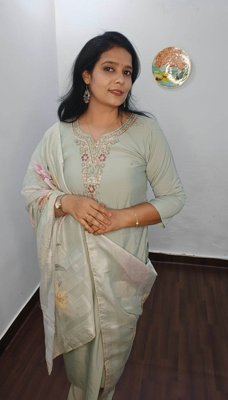 PISTA GREEN EMBRODERED DOLA SILK SUIT SET
