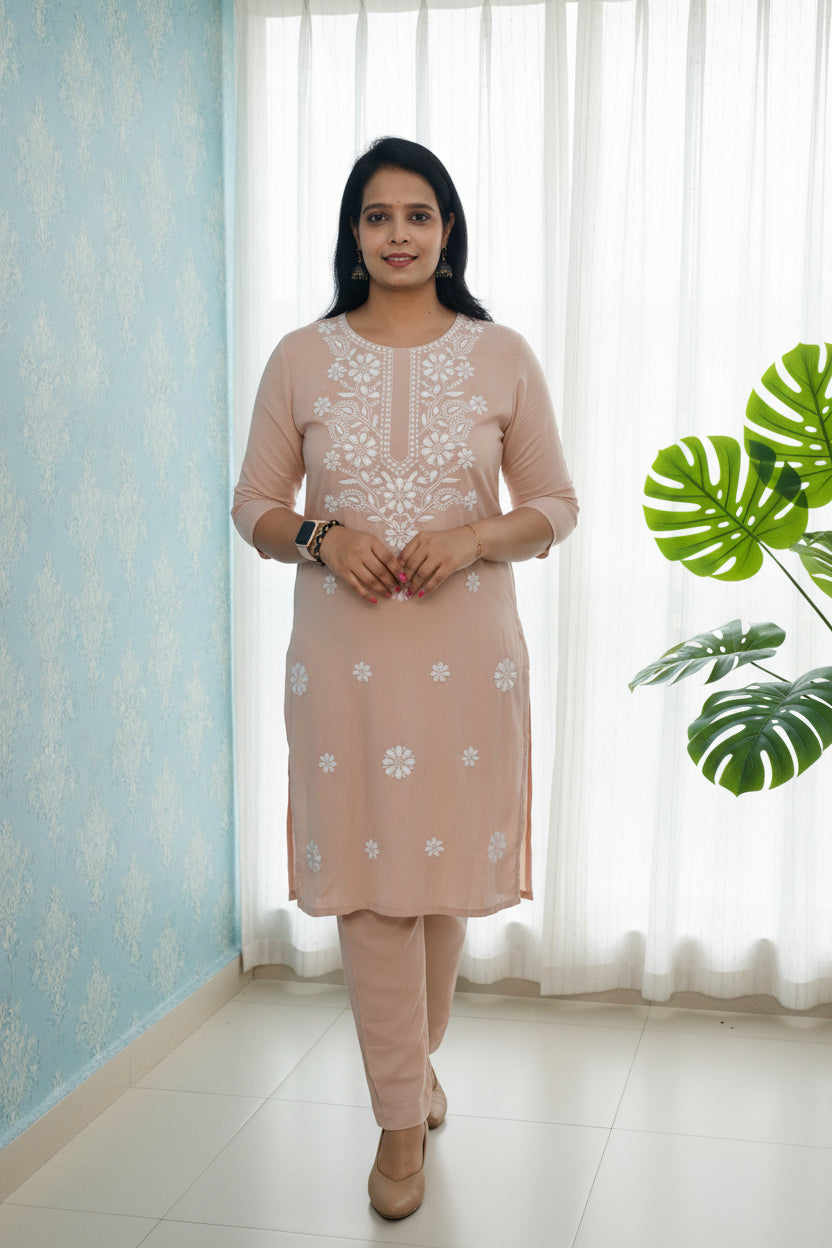 PEACH RAYON KURTA SET WITH THREAD EMBROIDERY & POCKET BOTTOMS