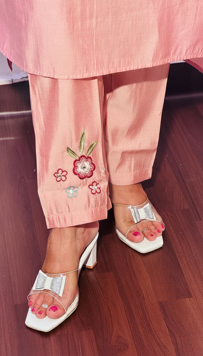 Peach Pink Floral Thread Work Muslin Silk Kurta Set