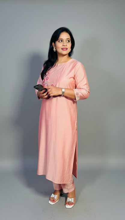 Peach Pink Floral Thread Work Muslin Silk Kurta Set