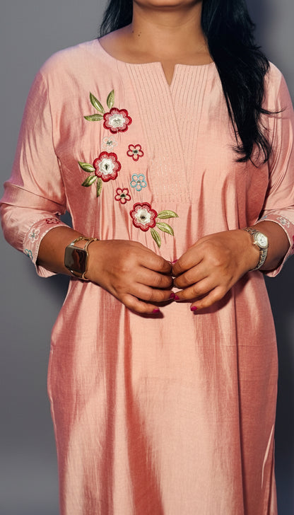 Peach Pink Floral Thread Work Muslin Silk Kurta Set
