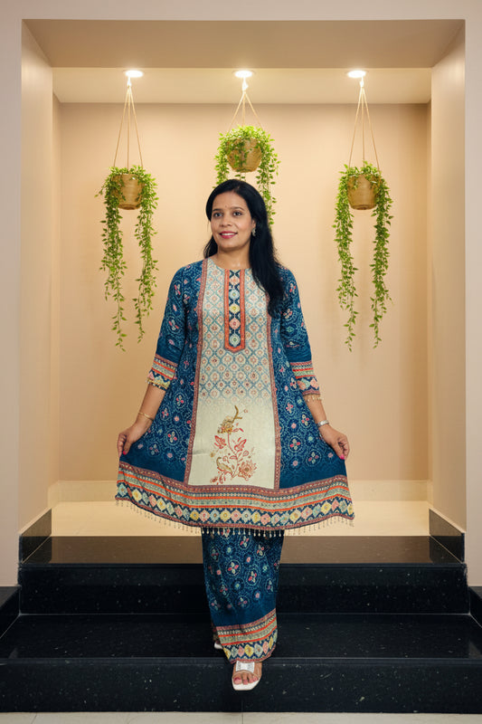 EMBROIDERED NATURAL CREPE  BLUE PALAZZO SUIT SET