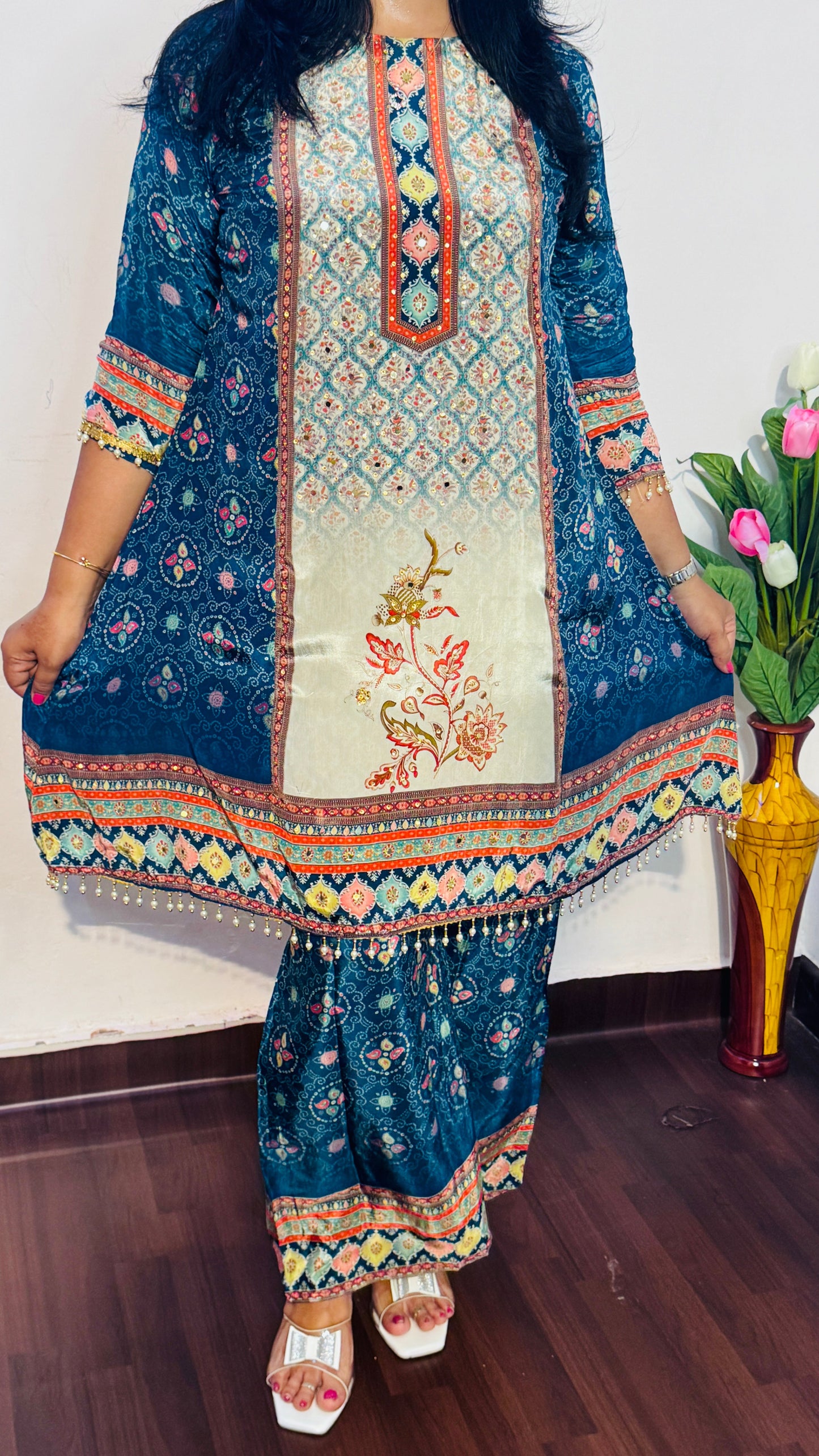 EMBROIDERED NATURAL CREPE  BLUE PALAZZO SUIT SET