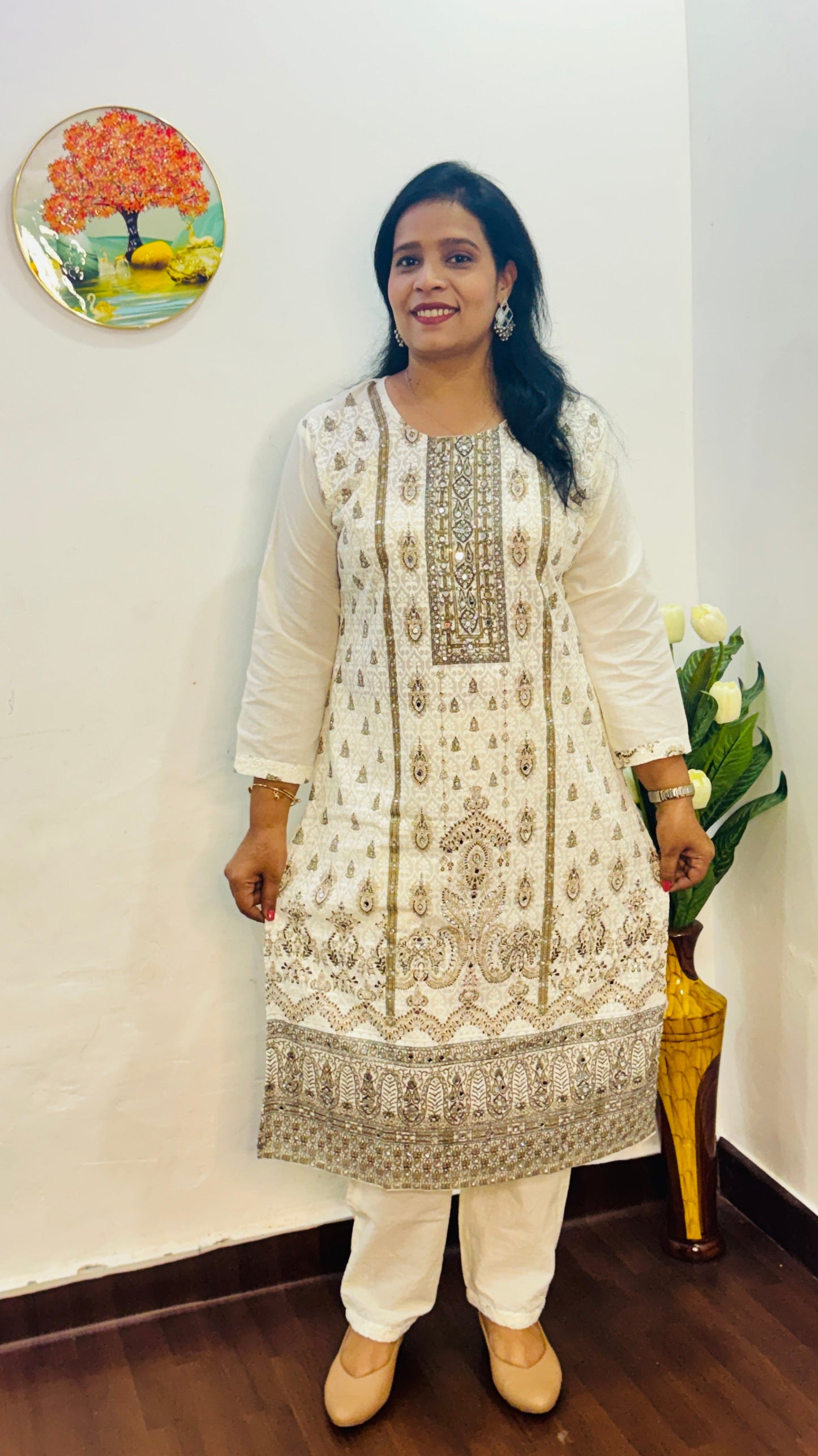 OFF WHITE SIFLY SUIT SET WITH MIRROR WORK | BHAVIAURA