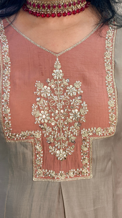 Women's Mul Chanderi Kurta Set with Embroidery & Contrast Dupatta - Taupe & Pink