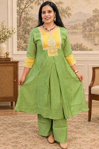 Women's Mul Chanderi Kurta Set with Embroidery Contrast Dupatta - Green & Yellow