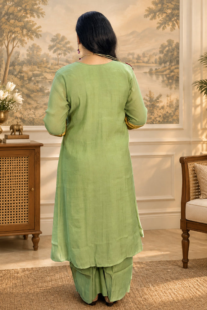 Women's Mul Chanderi Kurta Set with Embroidery Contrast Dupatta - Green & Yellow